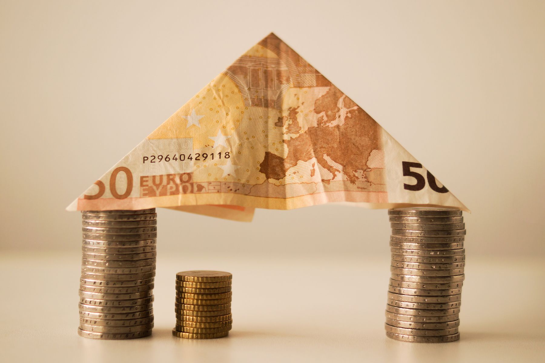 CSPX vs VUAA: Replication and Fund Domicile